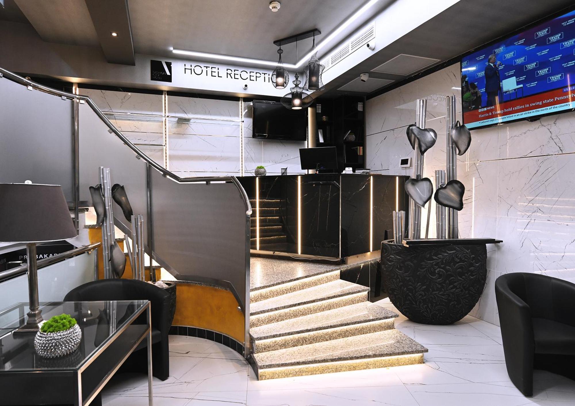 Fashion City Hotel Superior Будапеща Екстериор снимка