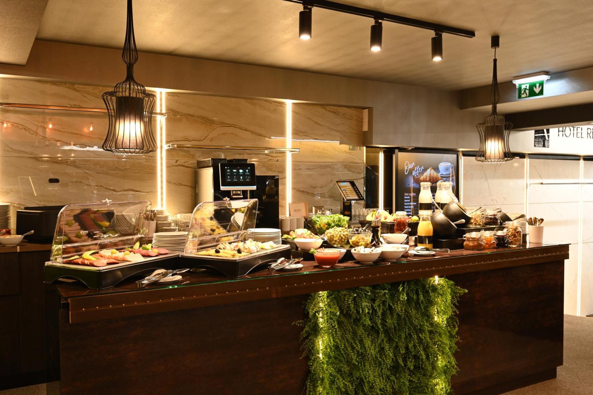 Fashion City Hotel Superior Будапеща Екстериор снимка